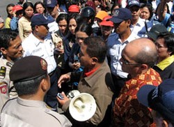 Buruh & Manajemen Sepakat Surati Putera Sampoerna